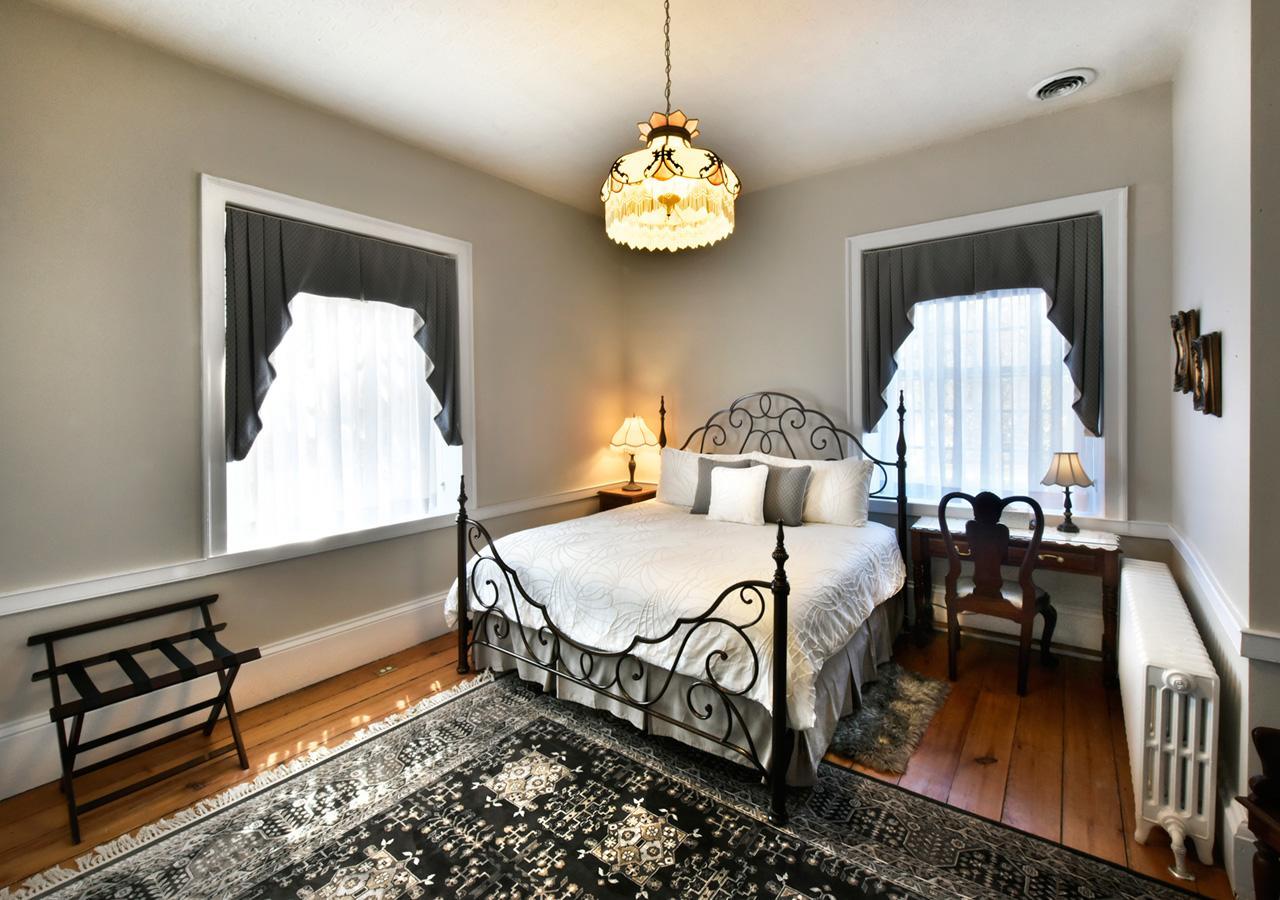 Brockamour Manor Bed And Breakfast Niagara-on-the-Lake Exterior foto